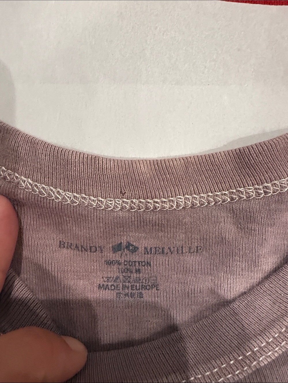 Brandy Melville Mauve Cowboy Graphic Crop Tee - Picture 2 of 3